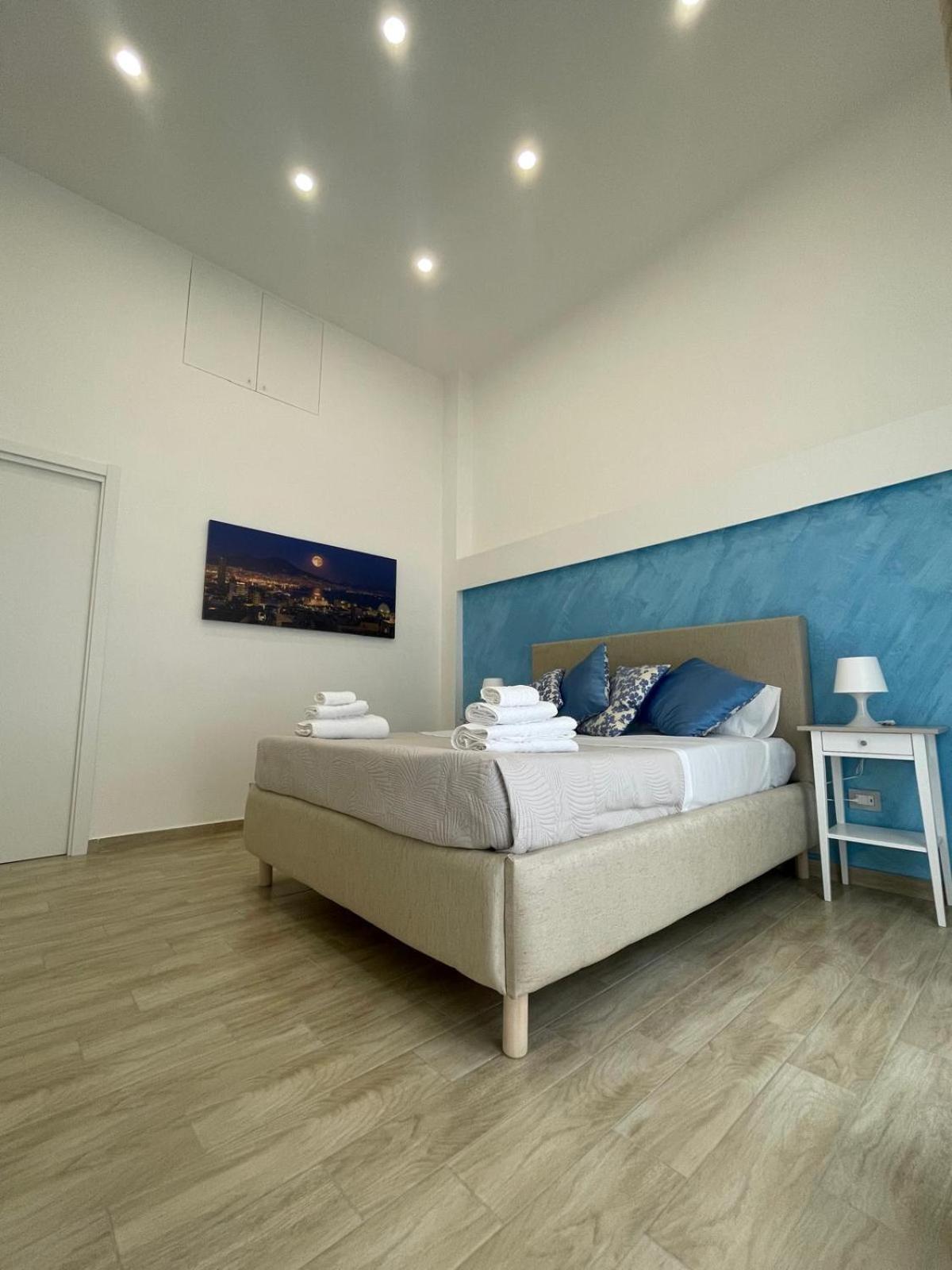 Duomo Luxury Apartament Наполи Екстериор снимка