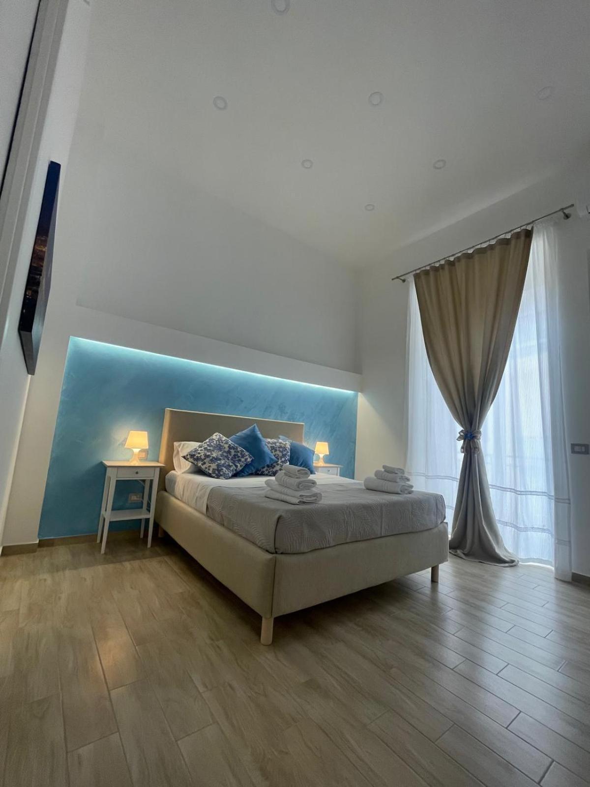 Duomo Luxury Apartament Наполи Екстериор снимка