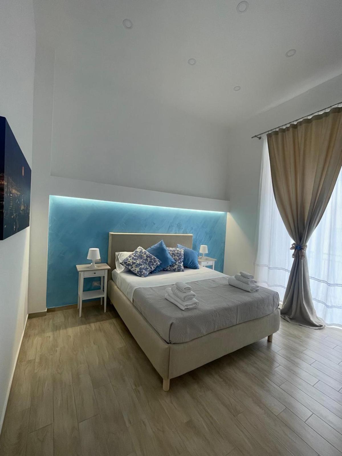 Duomo Luxury Apartament Наполи Екстериор снимка