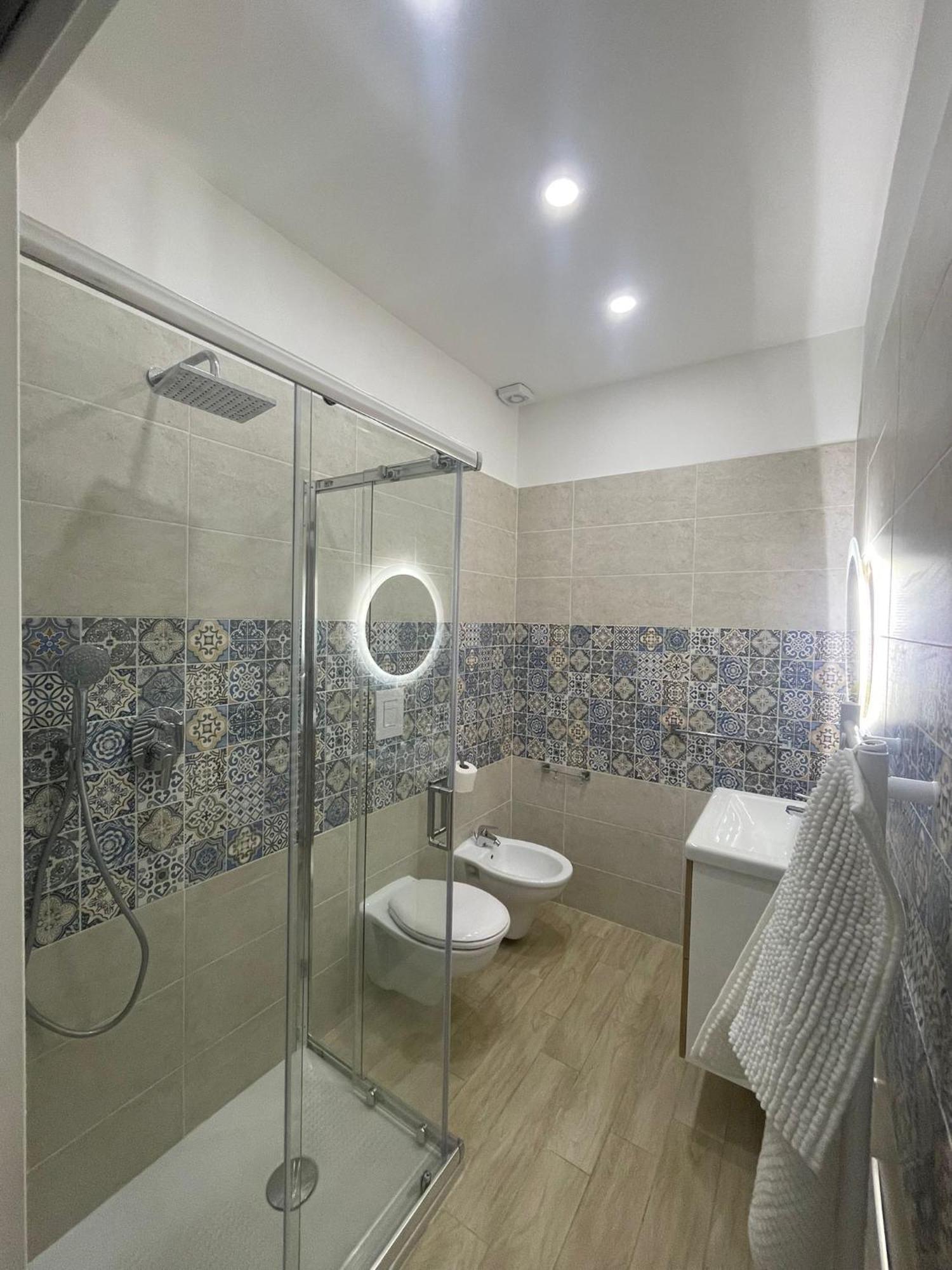Duomo Luxury Apartament Наполи Екстериор снимка